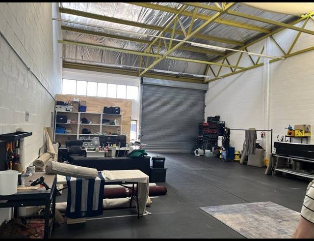 INDUSTRIAL PROPERTY TO RENT IN MAITLAND
